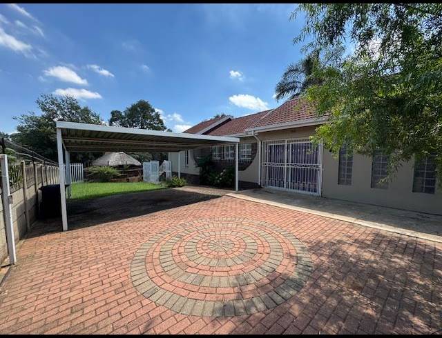 4 BEDROOM HOUSE FOR SALE IN GLEN MARAIS